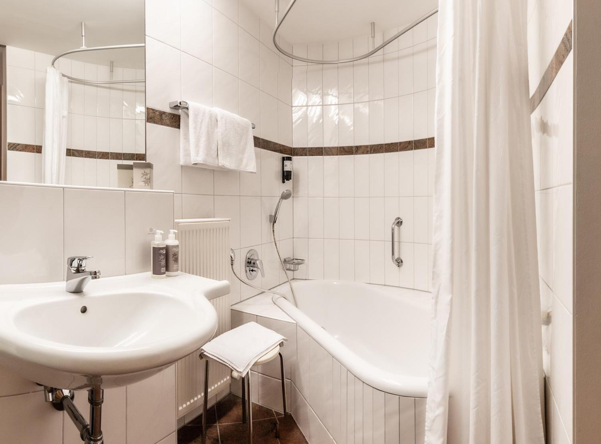 Hotel Loewen Lingenau Esterno foto