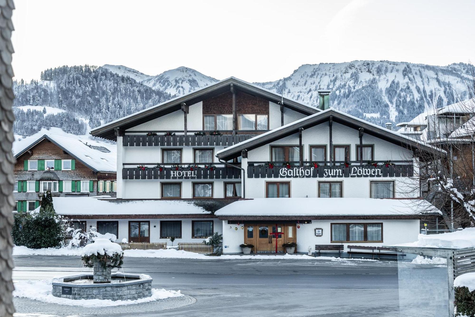 Hotel Loewen Lingenau Esterno foto