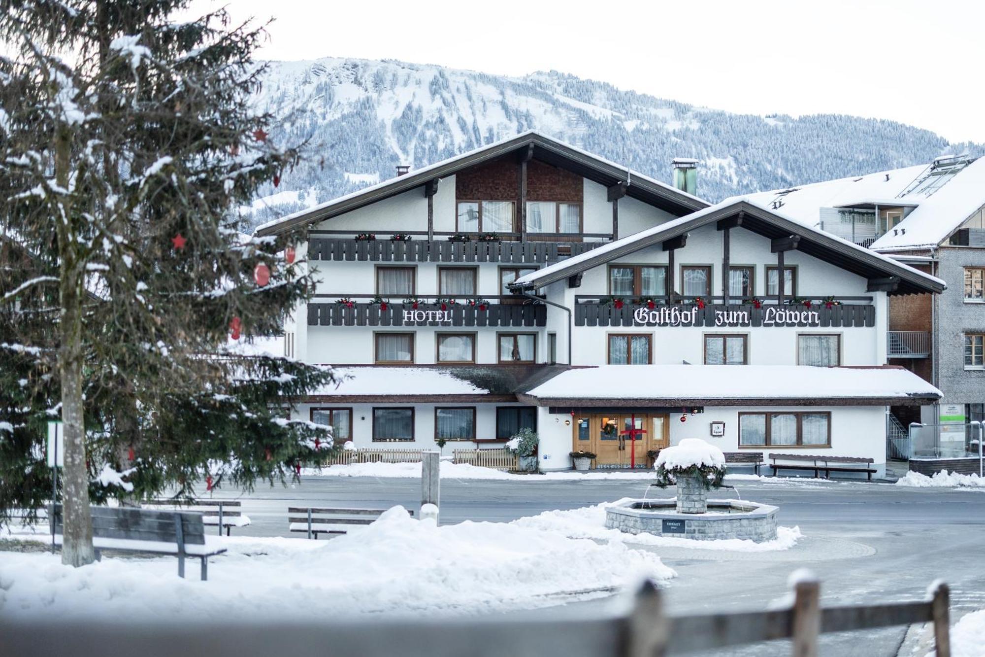 Hotel Loewen Lingenau Esterno foto